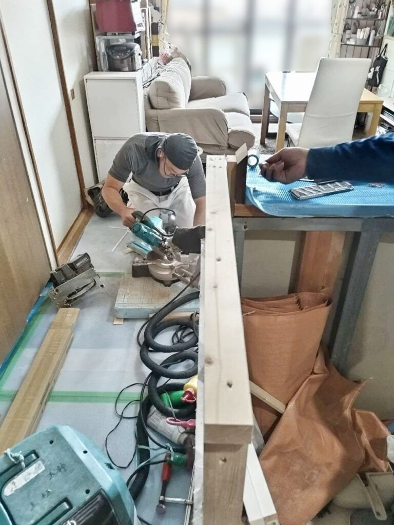 切断した断面に下地を施工しました。