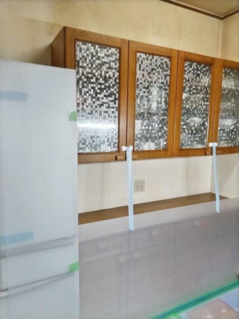 食器棚等も再利用します。
