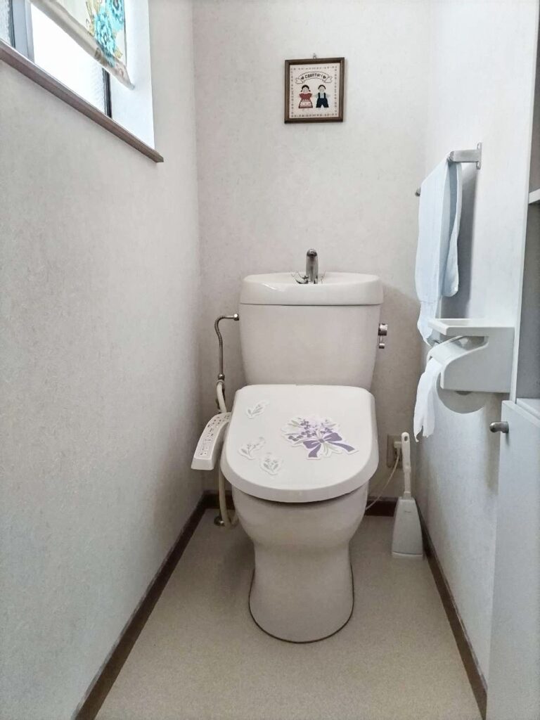 2Fﾄｲﾚ。1Fと同じ仕様でした。