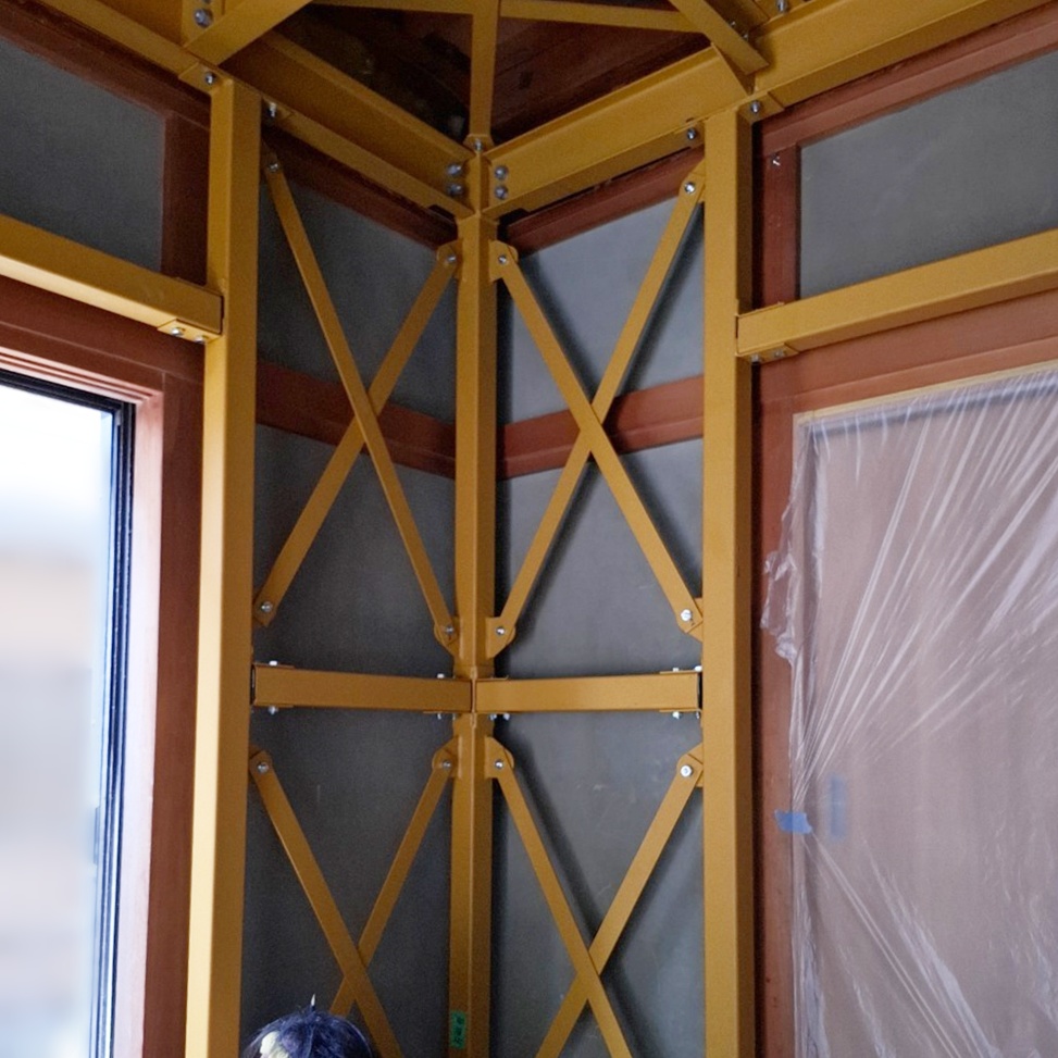 壁の鉄骨が組み終わりました。