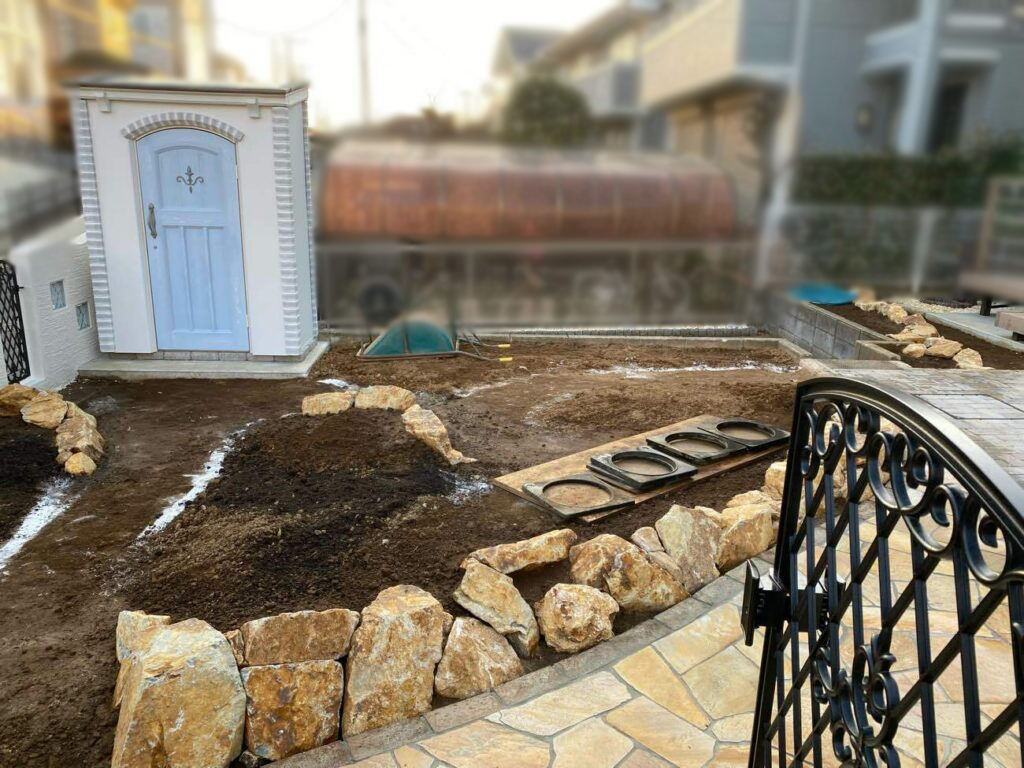 通路の突き当りには物置を設置します。