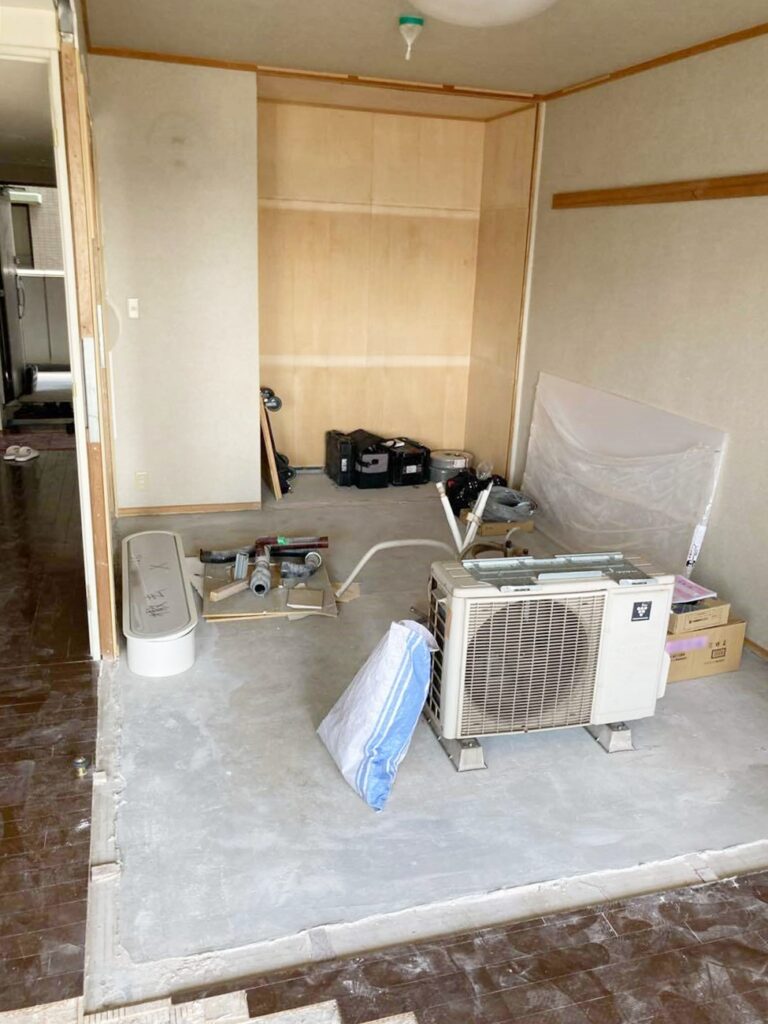 襖・畳を撤去し、ﾘﾋﾞﾝｸﾞと床の高さを合わせます。