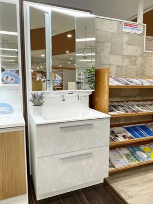 【船橋店】　展示品洗面化粧台　LIXILクレヴィをご案内します！