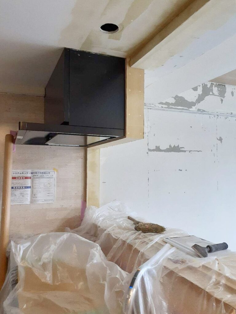 ﾚﾝｼﾞﾌｰﾄﾞ取付。