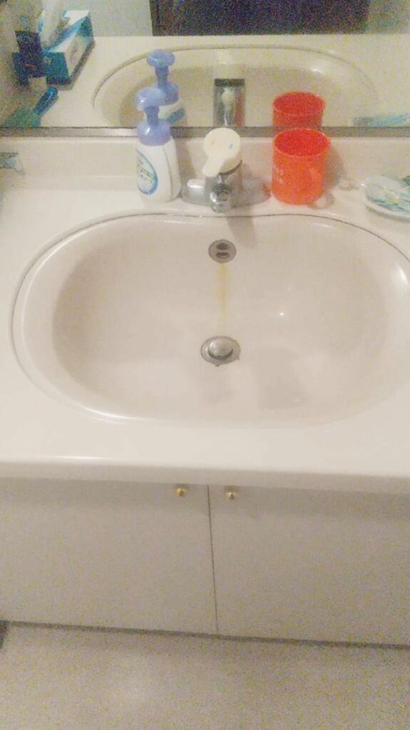 台付水栓は根元に水や汚れが溜まりやすいです。