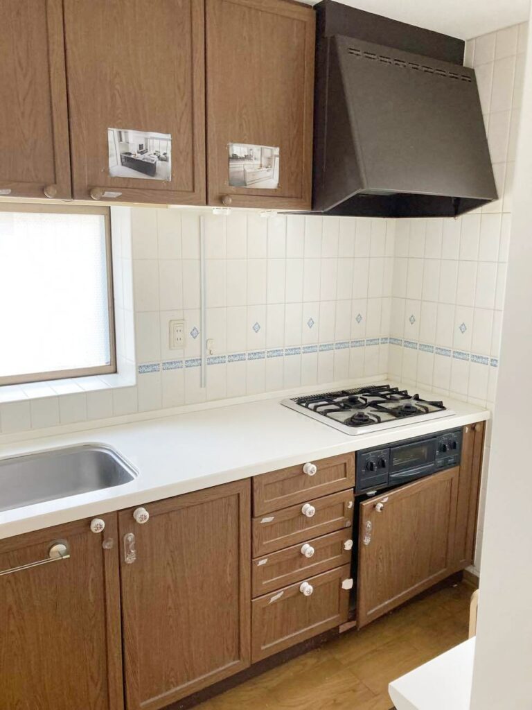 ﾌﾞｰﾂ型のﾚﾝｼﾞﾌｰﾄﾞやﾀｲﾙ貼りの壁などは、こまめにお掃除をしていても、汚れが溜まりやすいです。