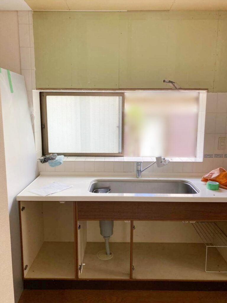 既存ｷｯﾁﾝ解体中。