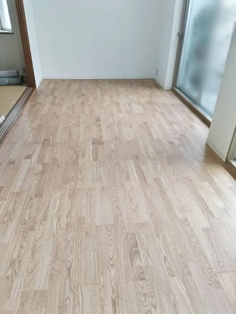 船橋市　マンション　Y様邸　リビングクロス貼替・フローリング張替