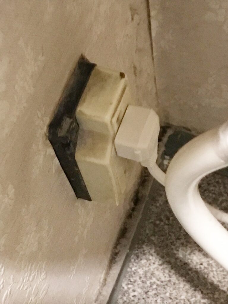 ｺﾝｾﾝﾄを取り替えます。