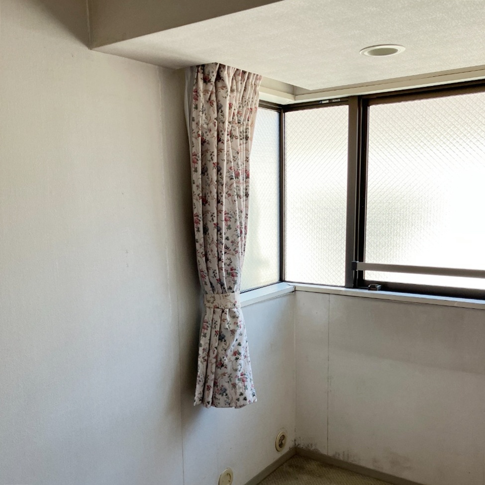 洋室②施工前。