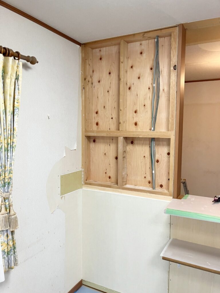 ﾘﾋﾞﾝｸﾞ側から見るとこんな感じです。