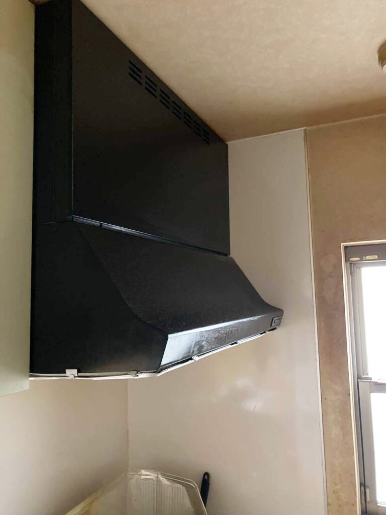 ﾚﾝｼﾞﾌｰﾄﾞを取り替えます。