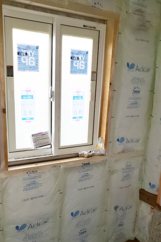 断熱材を入れました。