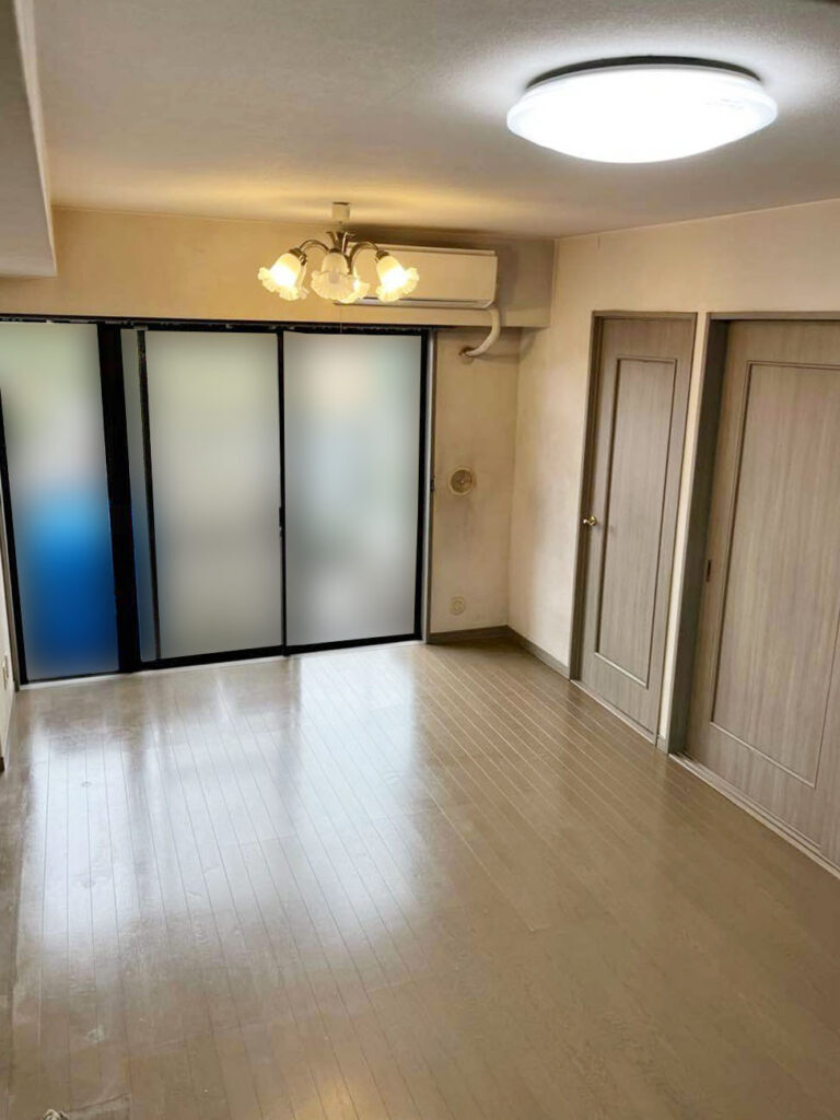 ｸﾛｽとﾌﾛｰﾘﾝｸﾞを貼り替えます。