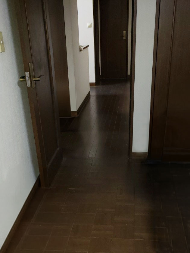 2階は部屋が4部屋ありました。