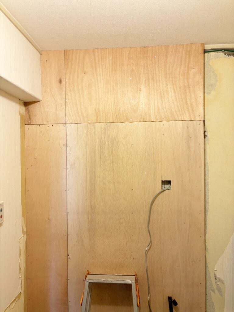 洗面台の下地を作成しました。