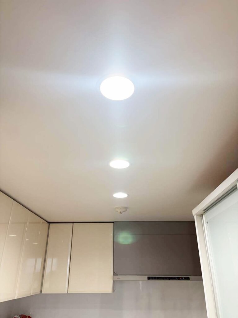 船橋市　マンション　S様邸　キッチン照明取替リフォーム